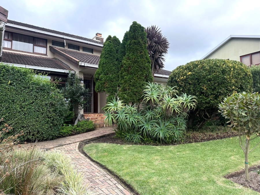 6 Bedroom Property for Sale in Dormehls Drift Western Cape